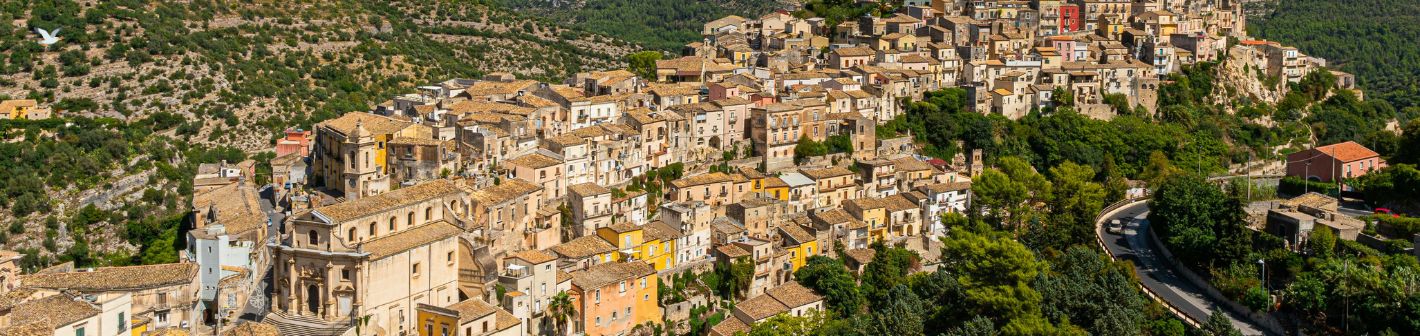 Ragusa Ibla: barocke Altstadt auf dem Felsrücken im Val di Noto