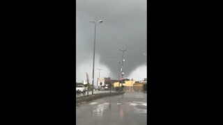 Tornado tra Noto e Avola, gravi danni in Sicilia: le immagini in diretta Tornado tra Noto e Avola, gravi danni in Sicilia: le immagini in diretta